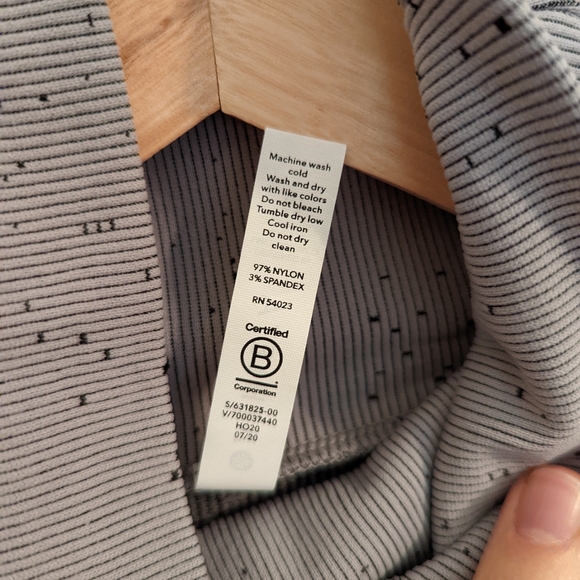 NEW Athleta Turtleneck Base Layer - Picture 4 of 4